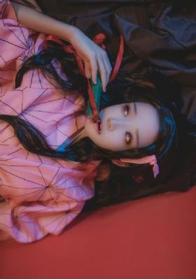 吞噬星空免费观看樱花_十万网红美女美酱